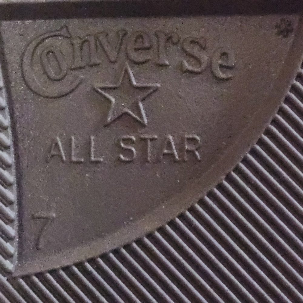 Converse Chuck Taylor Green Sneakers - Picture 5 of 9